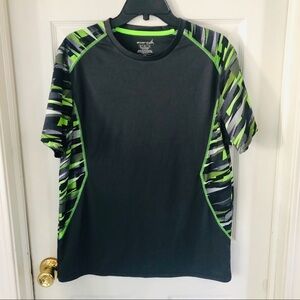 NWOT EXERTEK grey & green Camo print athletic workout breathable top SZ medium
